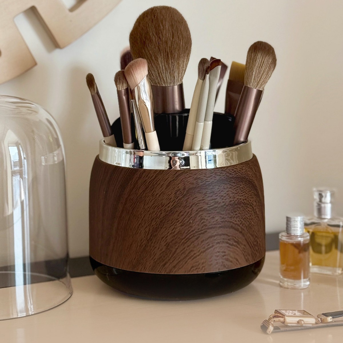 Porta Pennelli Trucco di Lusso - Luxury Skincare And Makeup Brands recensione e prezzo